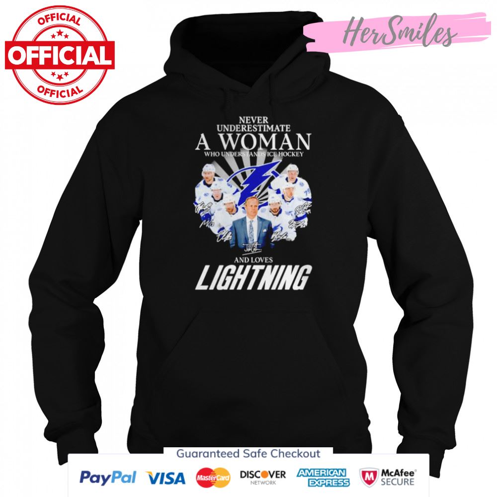 2022 never underestimate a woman who understands ice hockey and loves Lightning signatures shirt 2022 never underestimate a woman who understands ice hockey and loves Lightning signatures shirt