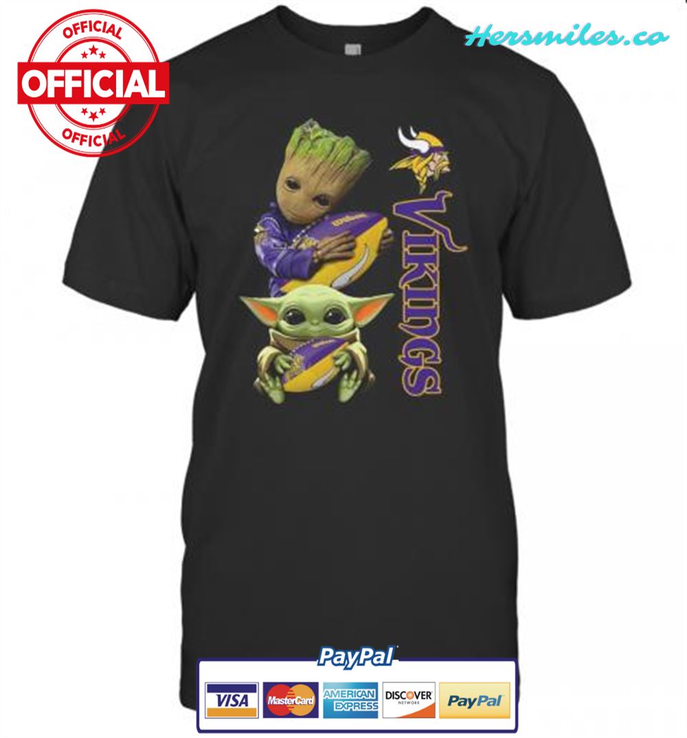 Baby Groot And Yoda Hug Minnesota Vikings T-Shirt