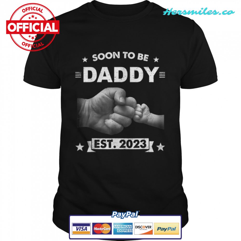 Soon To Be Daddy Est. 2023 Expect Baby New Dad Christmas T-Shirt