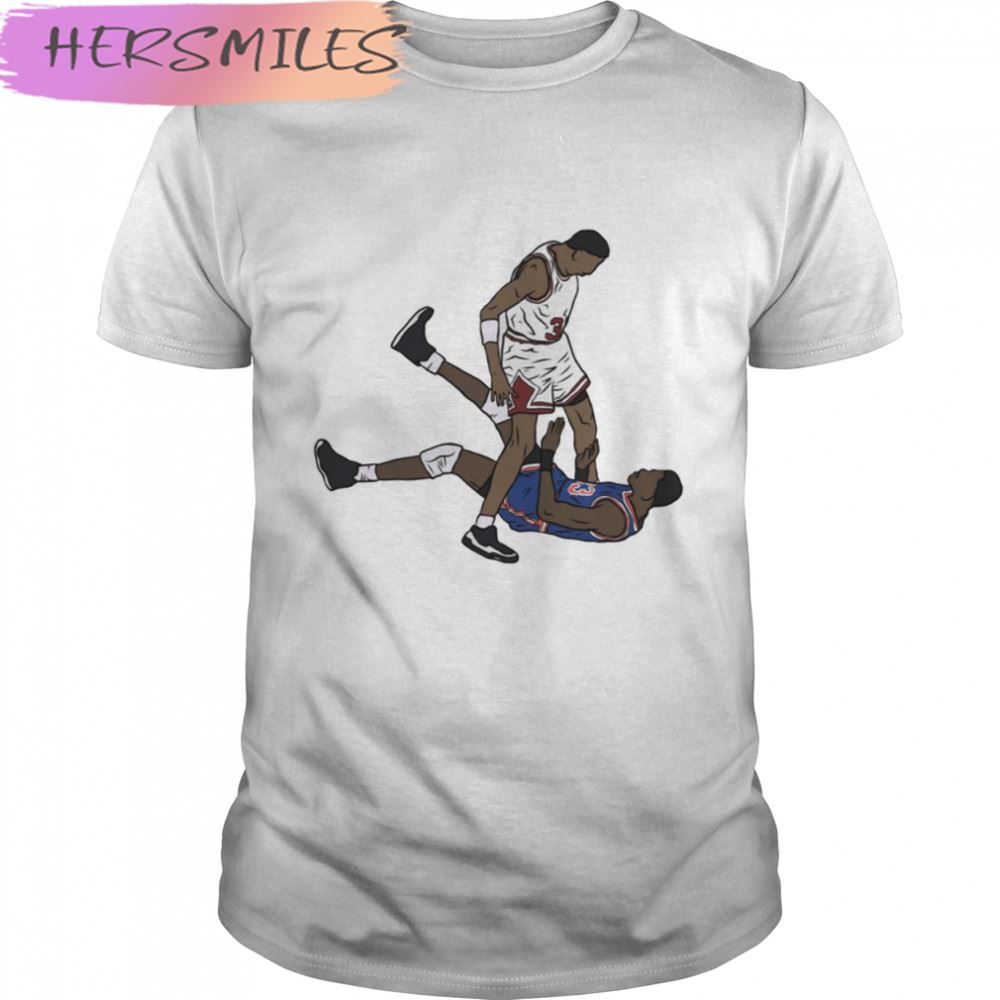Scottie Pippen Standing Over Patrick Ewing Basketball T-shirt