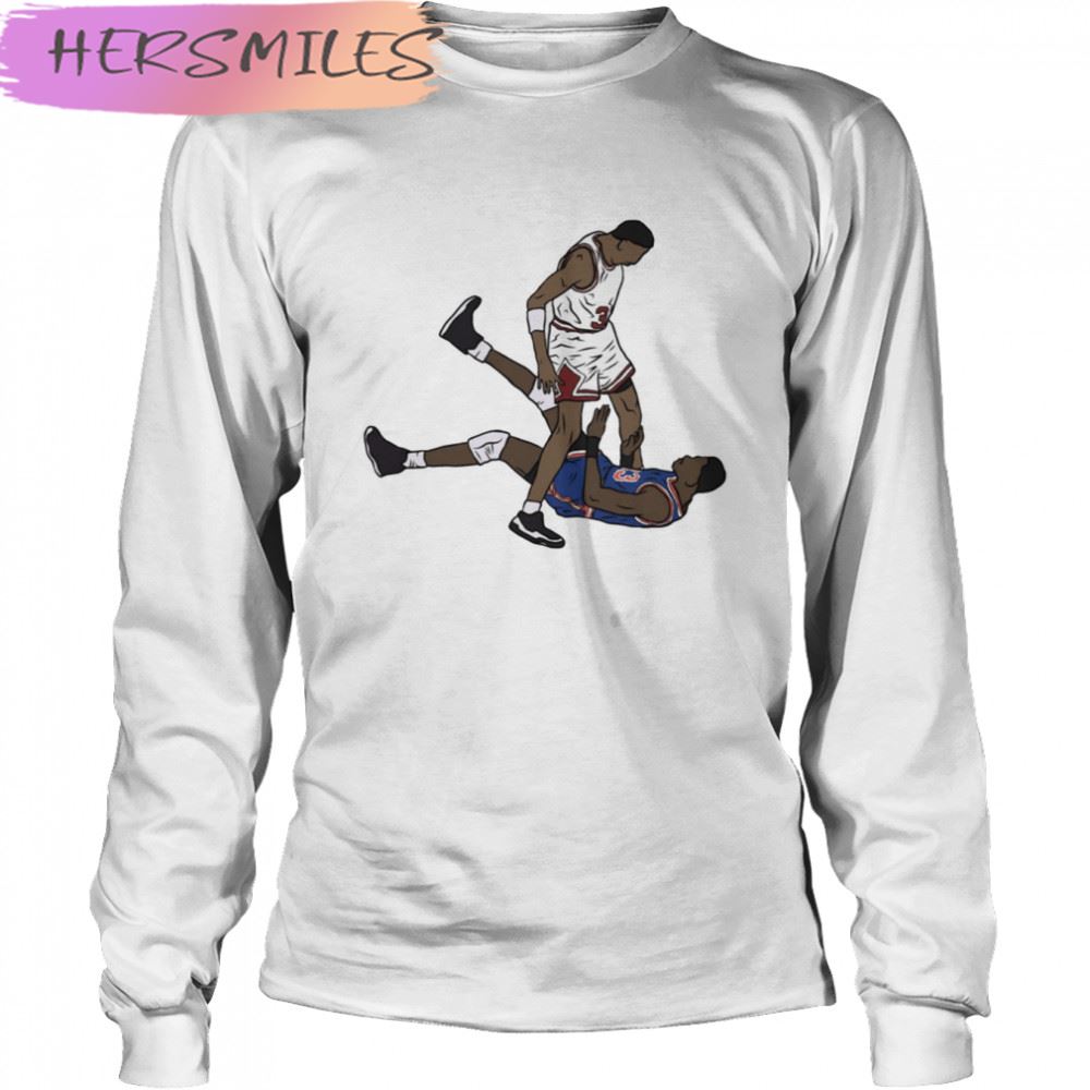 Scottie Pippen Standing Over Patrick Ewing Basketball T-shirt Scottie Pippen Standing Over Patrick Ewing Basketball T-shirt