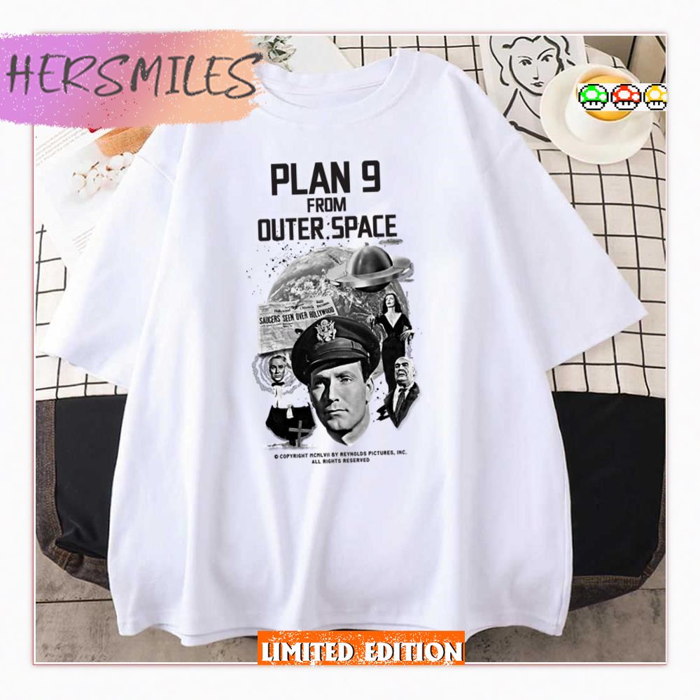 Captain In Plan 9 From Outer Space Awesome T-Shirt
