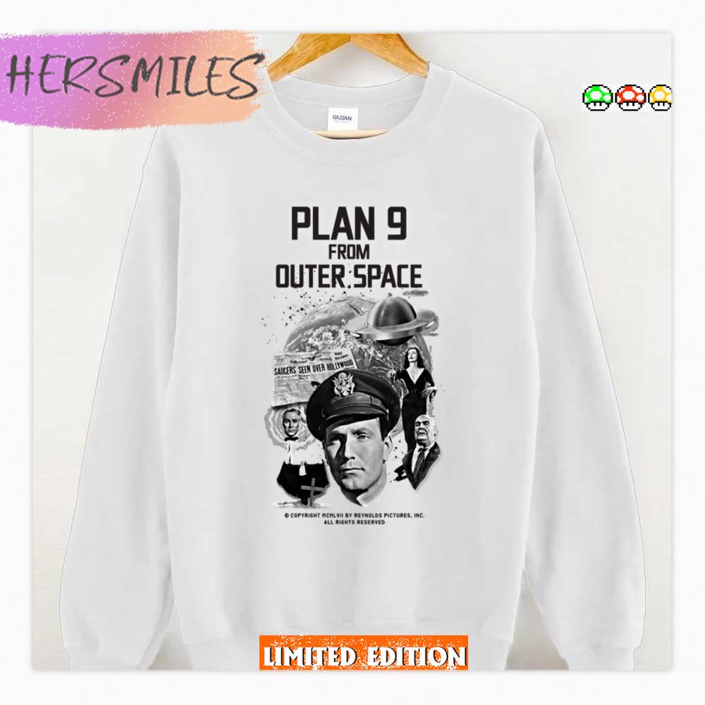 Captain In Plan 9 From Outer Space Awesome T-Shirt