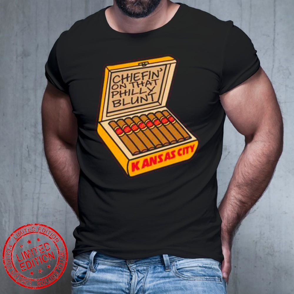 chiefin’ on that Philly blunt Kansas City T-Shirt chiefin’ on that Philly blunt Kansas City T-Shirt