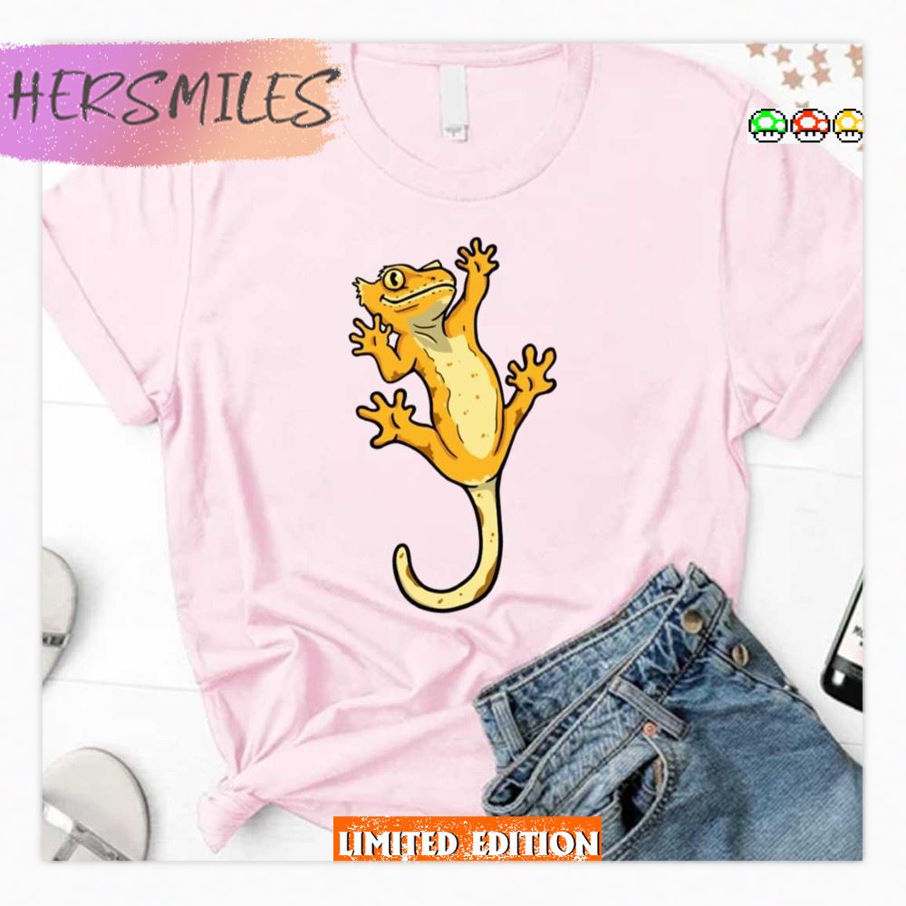 Front Hanging Crested Gecko T-shirt