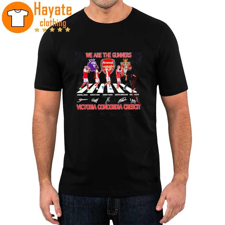 We Are the Gunners Victoria Concordia Crescit Abbey road 2023 signatures Shirt