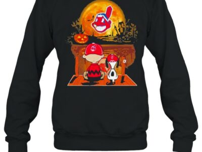 charlie brown and snoopy cleveland indians halloween moon shirt unisex sweatshirt