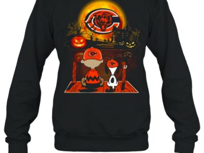 snoopy and charlie brown pumpkin chicago bears halloween moon shirt unisex sweatshirt