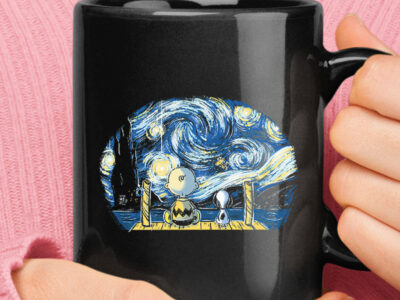 Snoopy And Charlie Brown Watching The Starry Night Black Mug