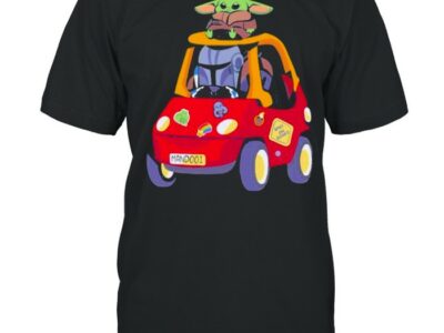 Baby-on-board-the-mandalorian-driving-car-yoda-Classic-Mens-T-shirt.jpg