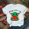 Baby Yoda Hug Heart Happy Mother’s Day shirt