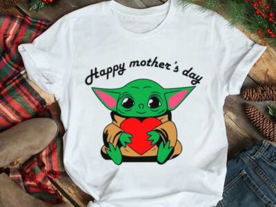Baby Yoda Hug Heart Happy Mother’s Day shirt