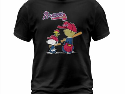 Peanuts Snoopy Woodstock & Charlie Brown Atlanta Braves Team Shirt
