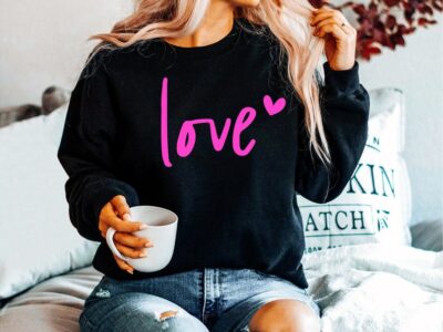 Valentine‘s Love Heart Shirts for Women Long Sleeve Valentine‘s Sweatshirt for women