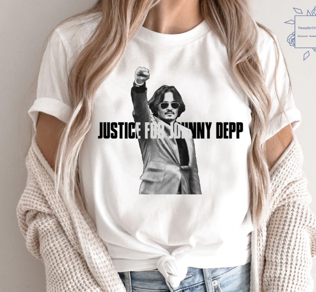 Justice For Johnny Depp Unisex T-Shirt