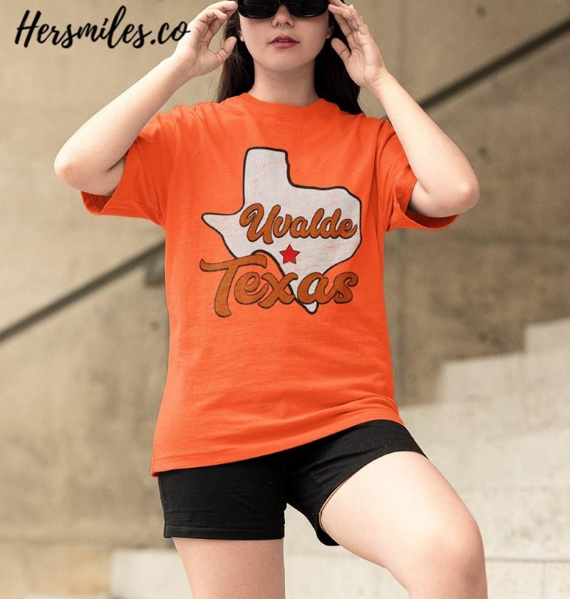 Gun Control Now Uvalde Strong Supporting T-Shirt