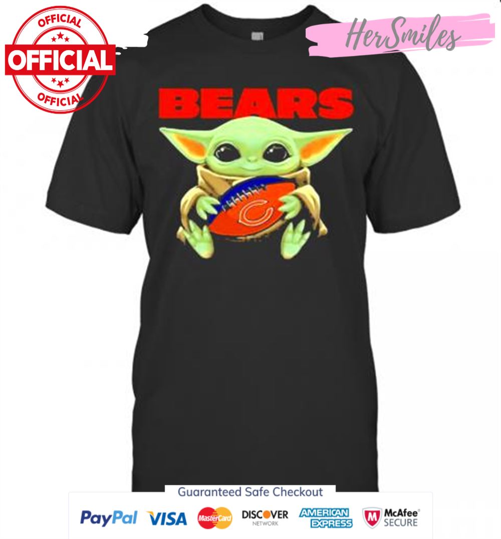Baby Yoda Loves The Chicago Bears Star Wars T-Shirt