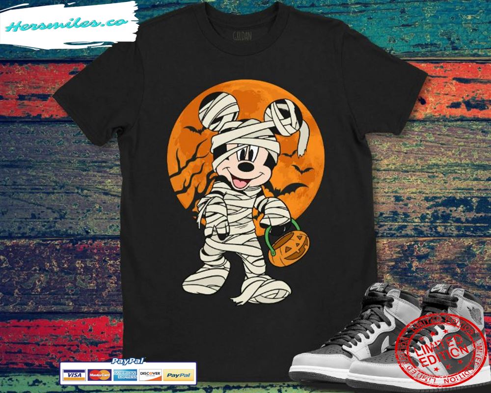 Mickey Mummy Holding Pumpkin Halloween Night Graphic Unisex Gift T-Shirt