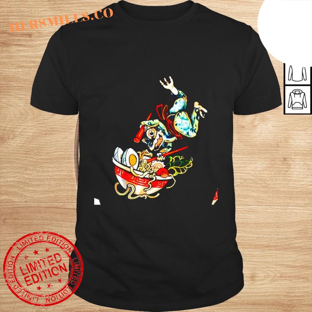Japanese Tatoo Cottagecore Frog Jumping In Ramen Bowl Noodle shirt