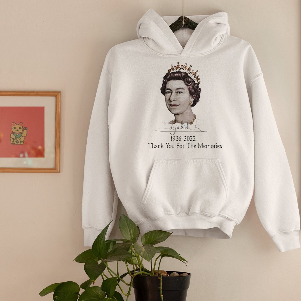 RIP Queen Elizabeth II Memories Signature Shirt RIP Queen Elizabeth II Memories Signature Shirt