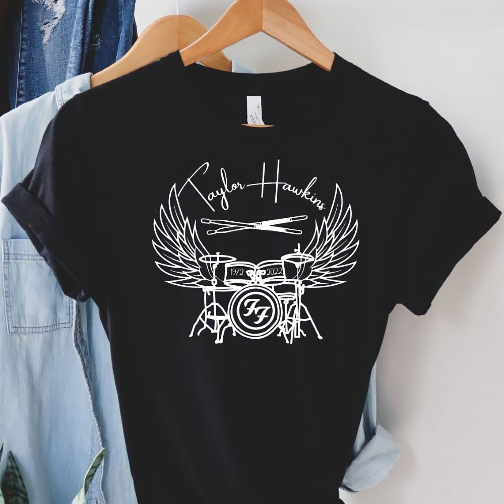 Taylor Hawkins Angel Drummer 1972 – Infinity T-Shirt