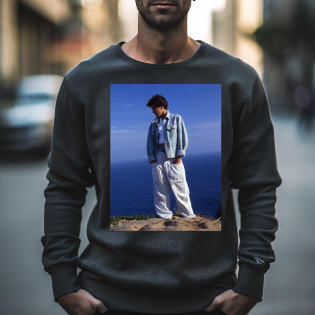 Mora Singer Graphic Shirt