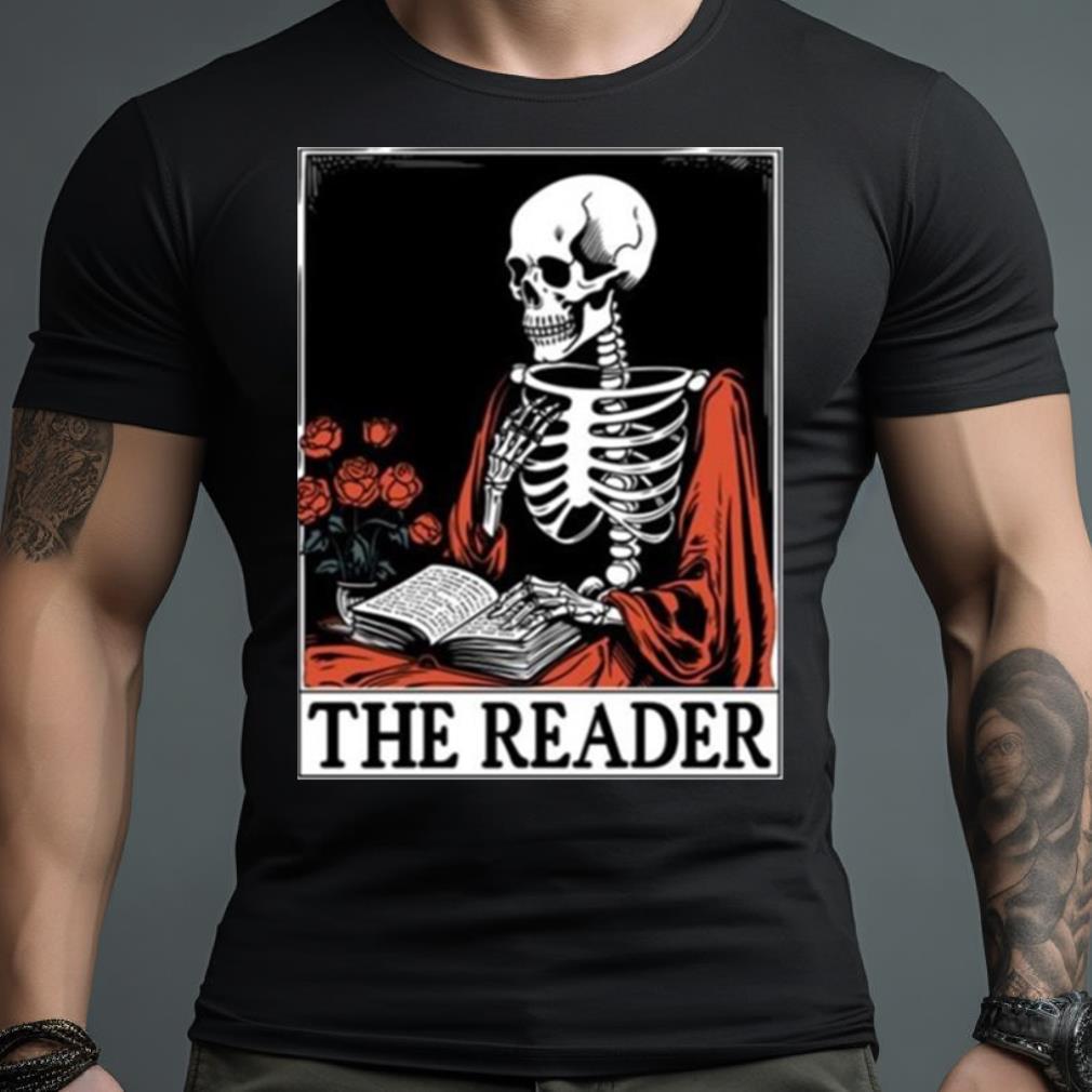 The Reader Vintage Halloween Tarot Card 2023 T Shirt
