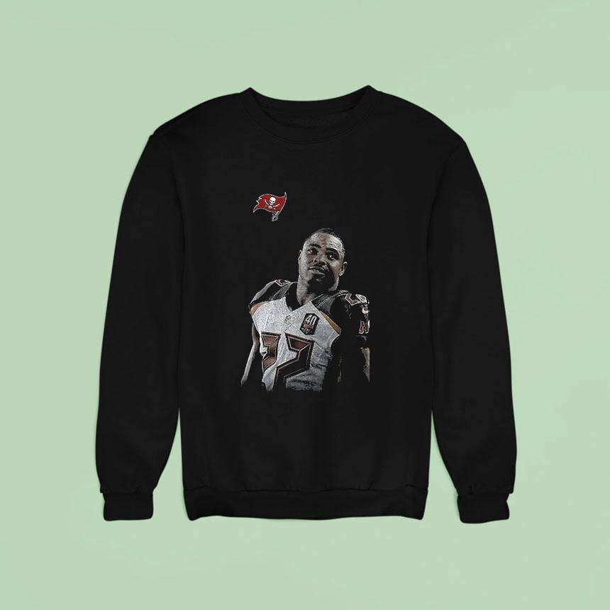Tampa Bay Buccaneers In Memoriam Doug Martin 1989 2025 Graphic Signature Shirt Tampa Bay Buccaneers In Memoriam Doug Martin 1989 2025 Graphic Signature Shirt