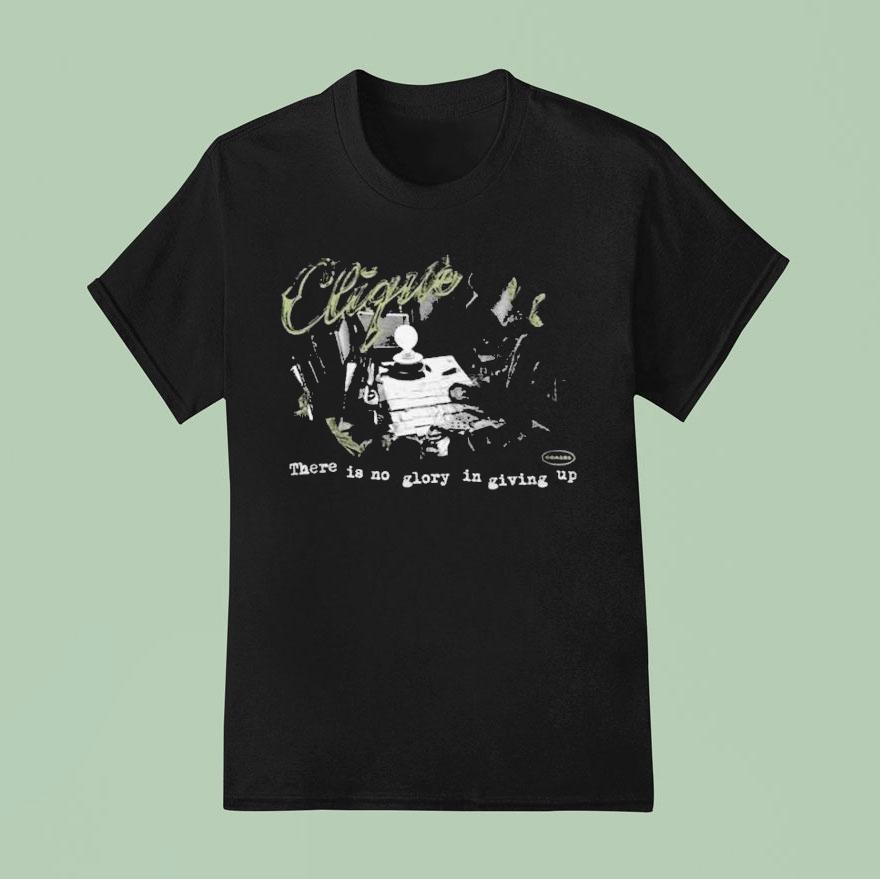 Closed There Is No Glory In Giving Up Casket Activities Skinhead Shirt