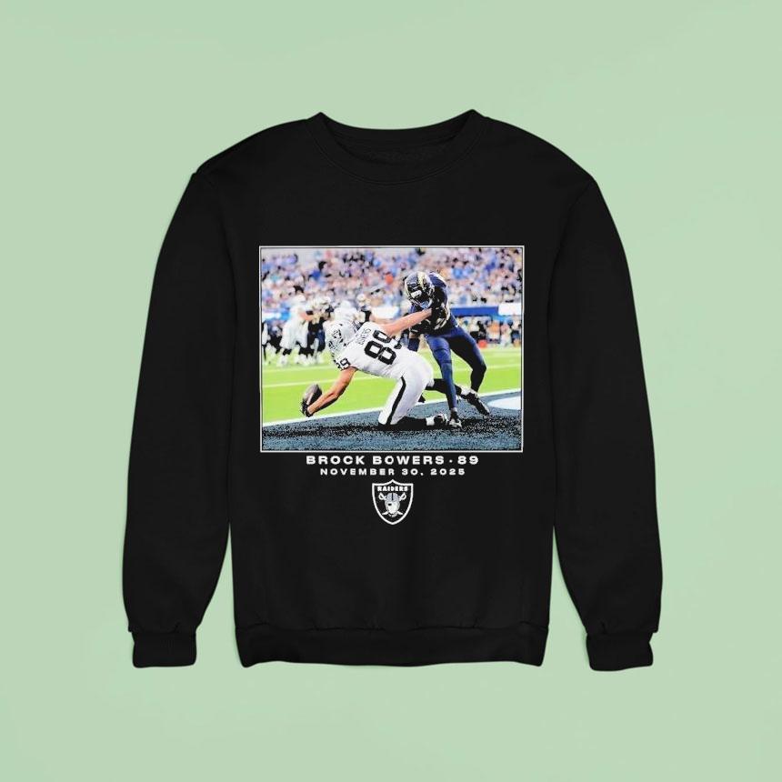 Brock Bowers November 30 2025 Las Vegas Raiders Nfl Flash Features Week 13 Shirt Brock Bowers November 30 2025 Las Vegas Raiders Nfl Flash Features Week 13 Shirt