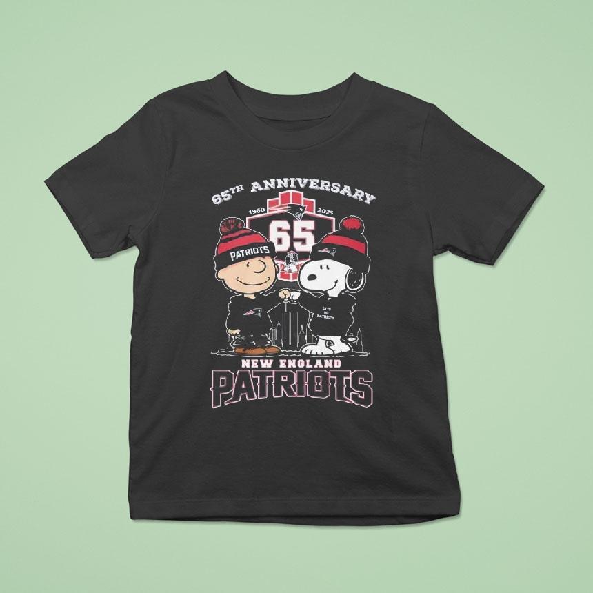 New England Patriots 65 Seasons Peanuts Thank You For The Memories 1960-2025 Shirt