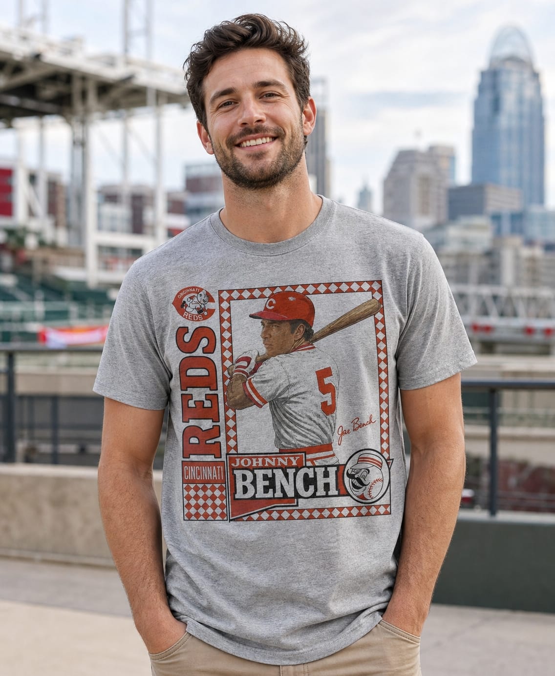 Cincinnati Reds Johnny Bench Exclusive Retro Baseball 1976 Artwork Shirt