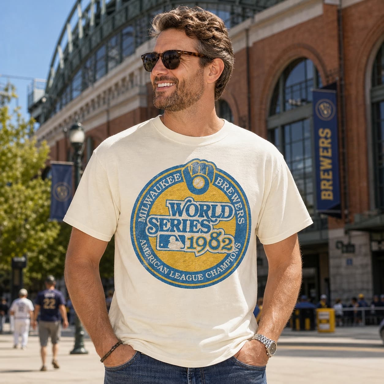 Milwaukee Brewers Vintage World Series Champions Baseball 1982 Artwork Shirt
